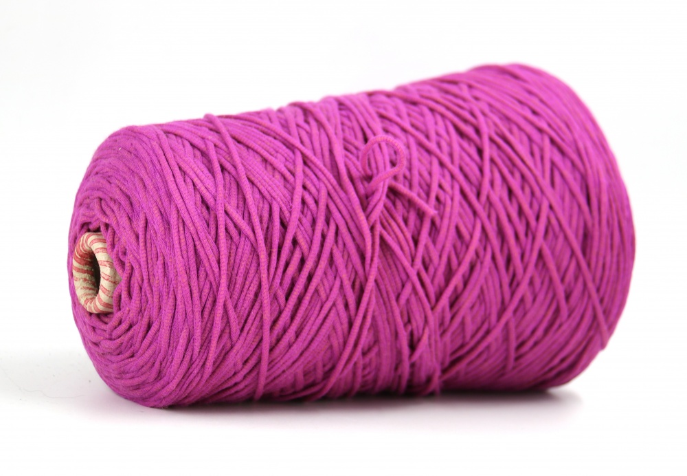 TWINE Z4V  фуксия 410 грамм